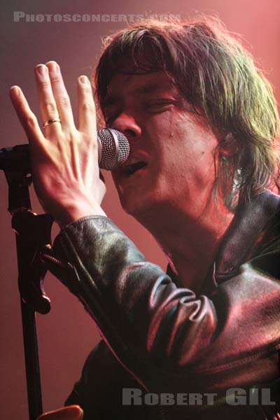 THE STROKES - 2006-06-29 - PARIS - Zenith - Julian Casablancas